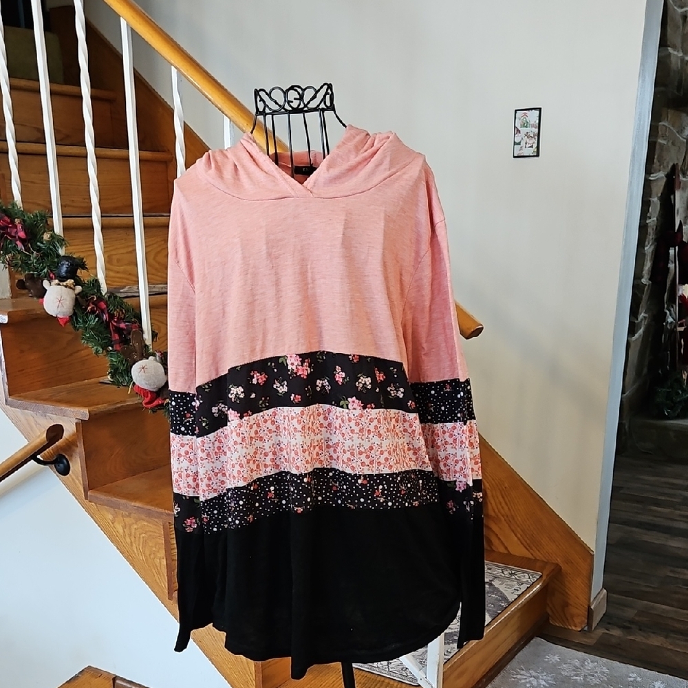 ❤️LOVEU.DEAR Pink, Orange and Black Floral Hoodie